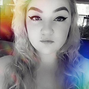 Meet your Posher, Angie